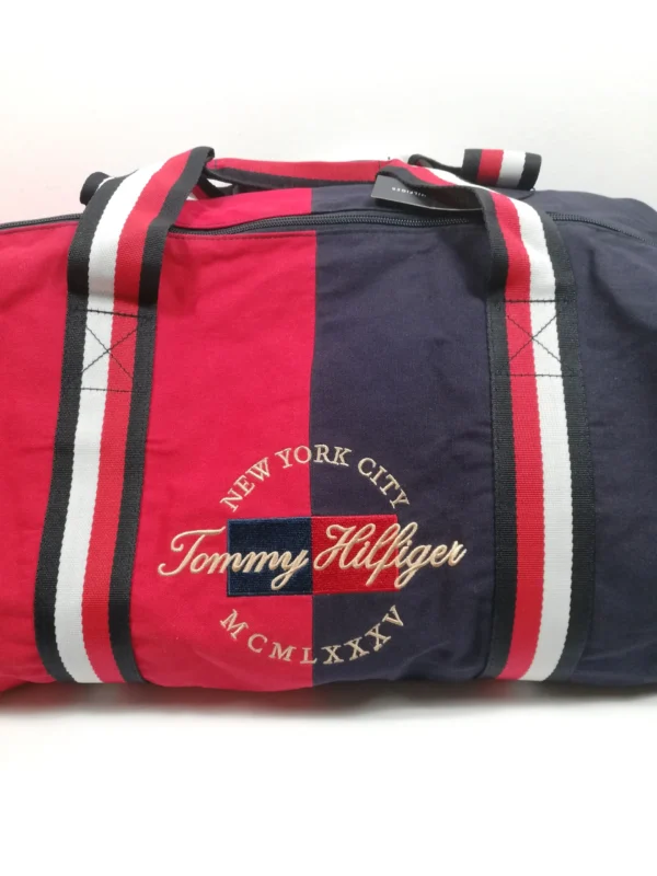 Tommy Hilfiger New York City Duffle Bag (Large) - Image 3