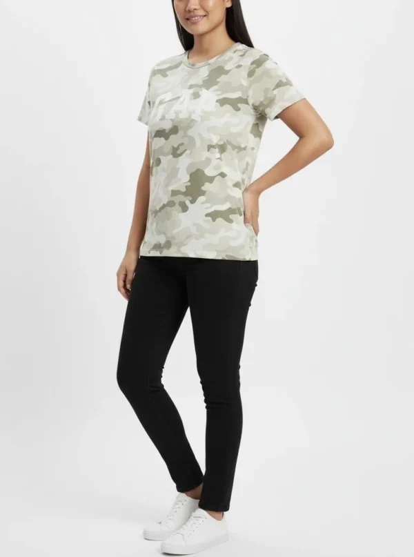 Gap Logo Women's Camo Army T-shirt (Large) - Image 6