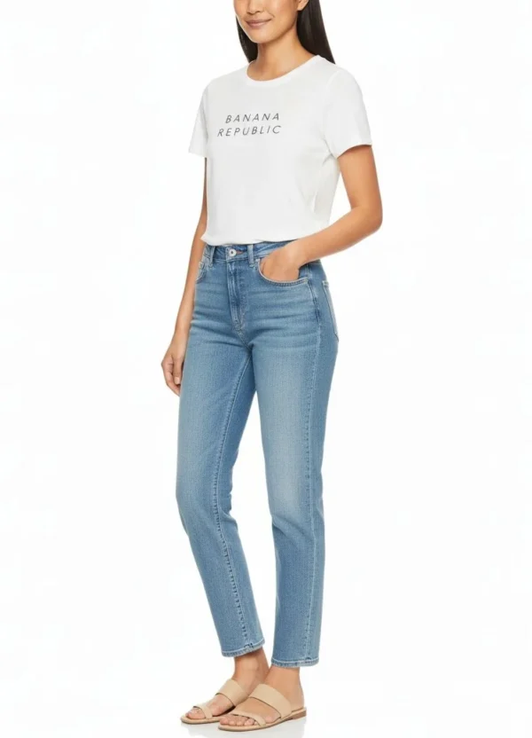 Banana Republic Women's T-shirt (Medium/Large) - Image 6