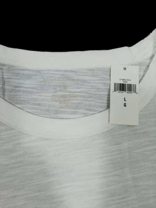 Banana Republic Women's T-shirt (Medium/Large) - Image 4