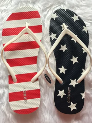 Old Navy Flip Flops US FLAG - Size 10 (Large)